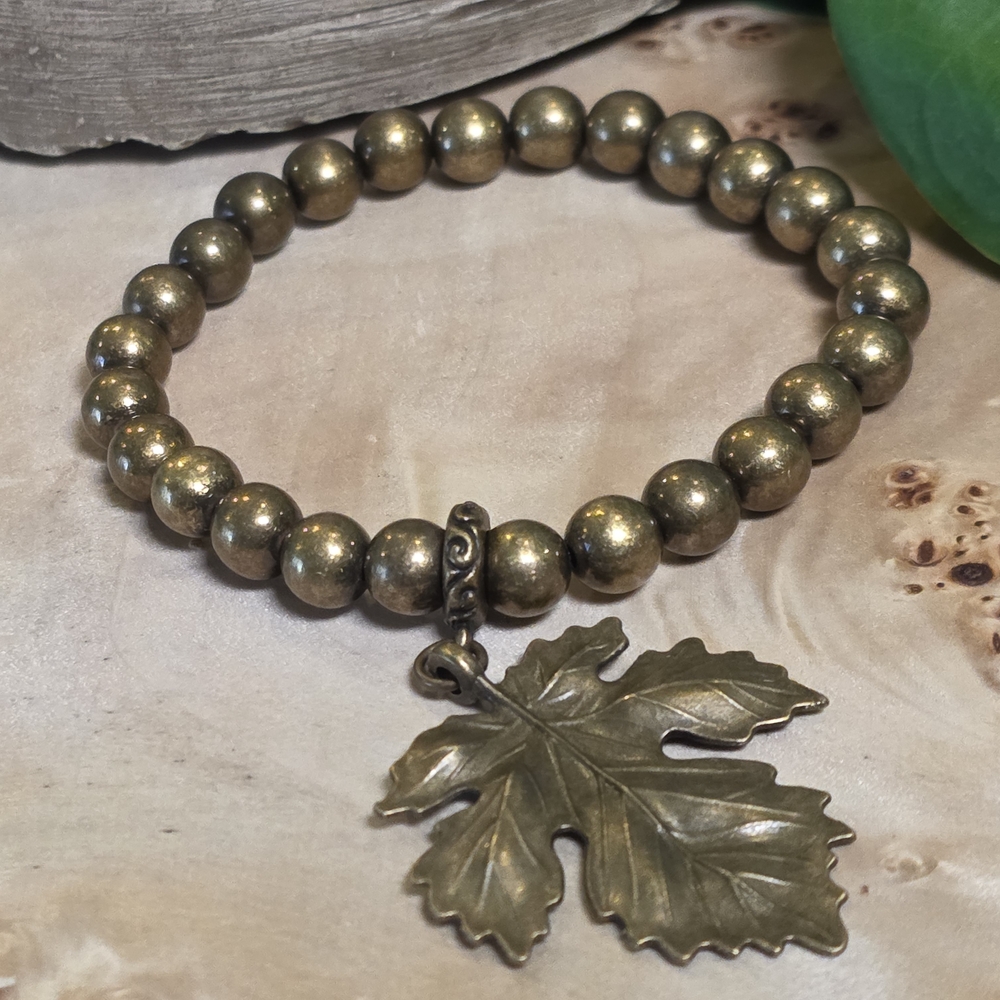 Vintage-Inspired Antique Bronze Beaded Bracelet with Leaf Charm